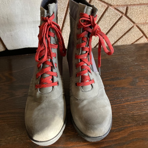 Sorel Lexie Wedge Red Lace Boots Women’s Size 10 Excellent Condition! - Picture 5 of 10